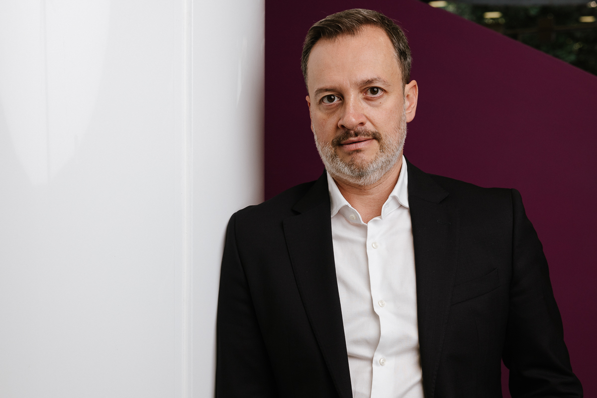 Ιωάννης Κόκκοτος (UCB): «Το πρόβλημα στην Ελλάδα δεν είναι η έλλειψη καινοτομίας, αλλά η καθυστέρηση στην πρόσβαση»