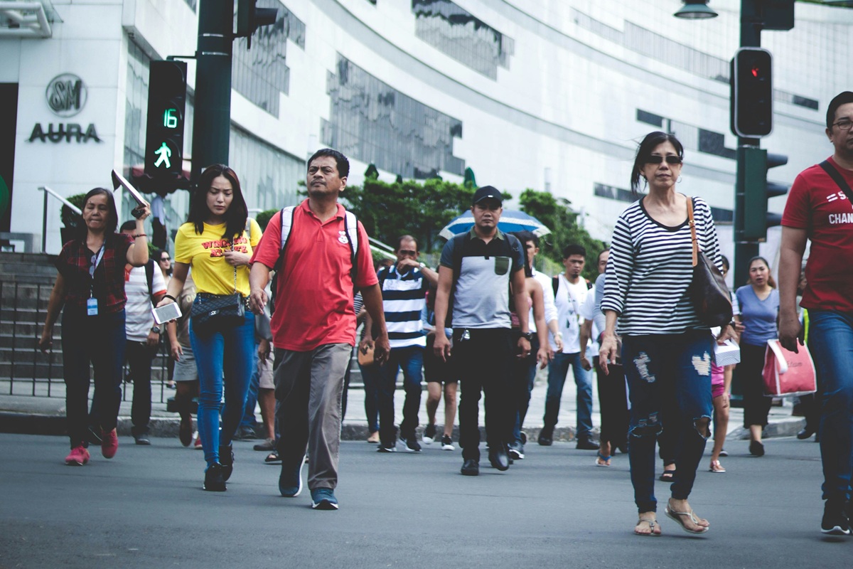 Ποιες χώρες έχουν τους πιο κοντούς ανθρώπους στον κόσμο: Ο ρόλος του περιβάλλοντος και της διατροφής