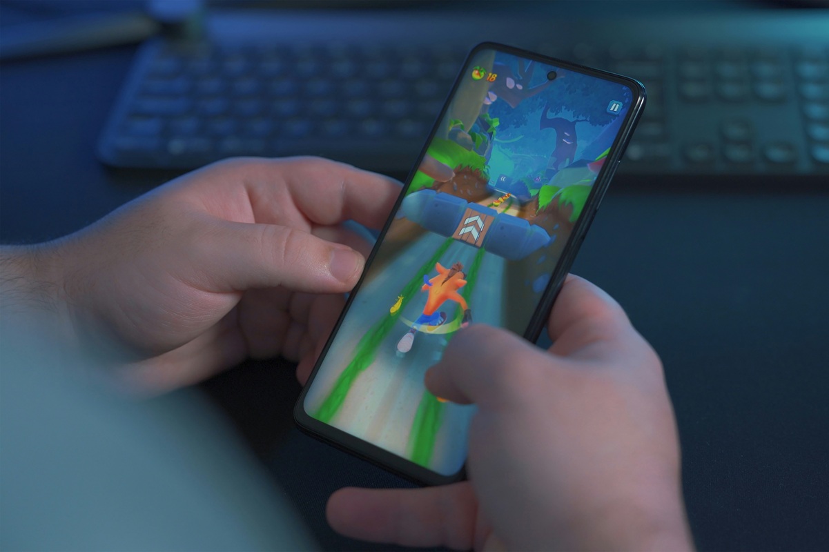 Η «επιδημία» της οθόνης: Πώς τα social media μας κοστίζουν 5 χρόνια ζωής