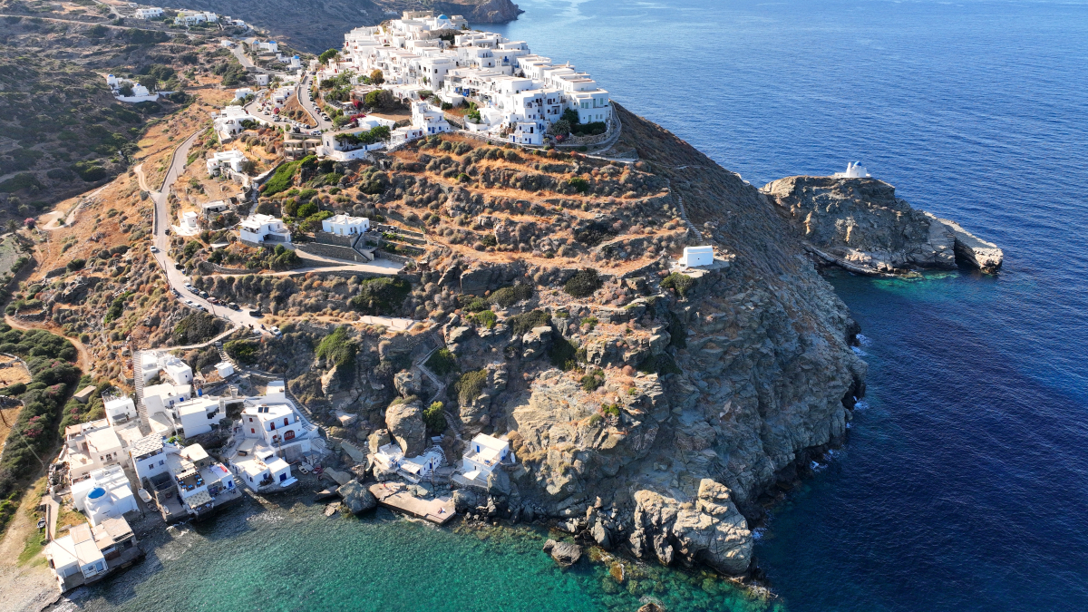 Σίφνος: Στους κορυφαίους travel προορισμούς για το 2026 – Ξεχωρίζει για αυθεντικότητα και γαστρονομία