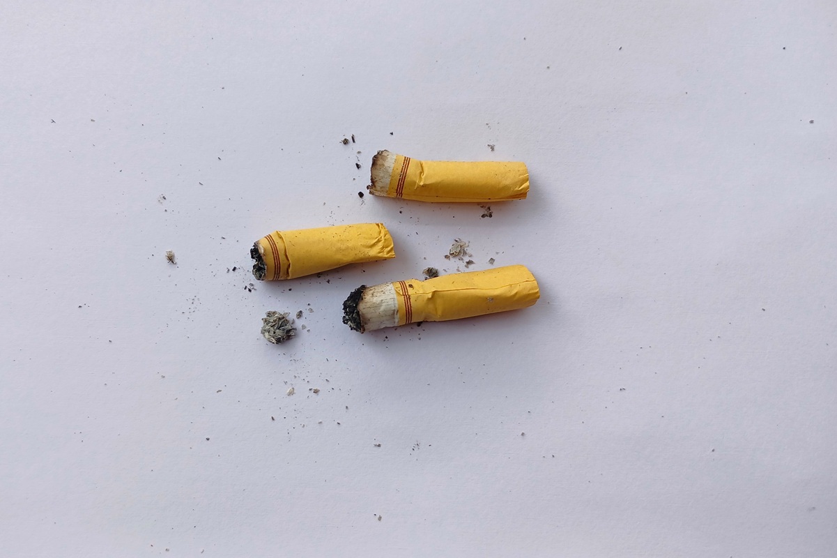 Κύκλωμα λαθραίων τσιγάρων: Δεσμεύτηκαν τάνκερ, βίλες και ξενοδοχεία – Η ζημιά στο δημόσιο