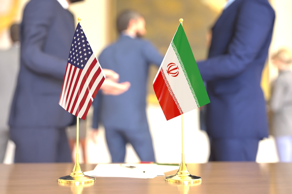 Εκεχειρία με αστερίσκους: Διπλό αφήγημα «νίκης» σε Ουάσιγκτον και Τεχεράνη ενώ η σύγκρουση παραμένει ανοιχτή
