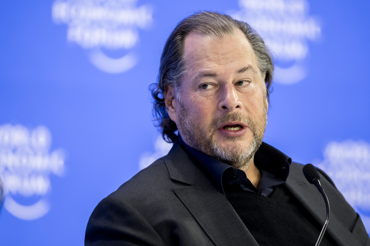 Ο Marc Benioff της Salesforce: Δαπάνες 300 εκατ. δολαρίων σε AI tokens της Anthropic σηματοδοτούν νέα εποχή στον enterprise κώδικα