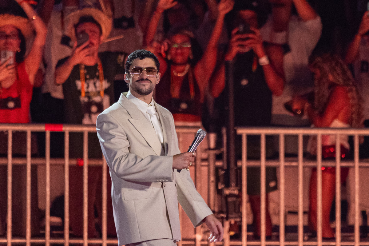 Zara x Bad Bunny: Η νέα συνεργασία που φέρνει τη fast fashion πιο κοντά στην πολυτέλεια