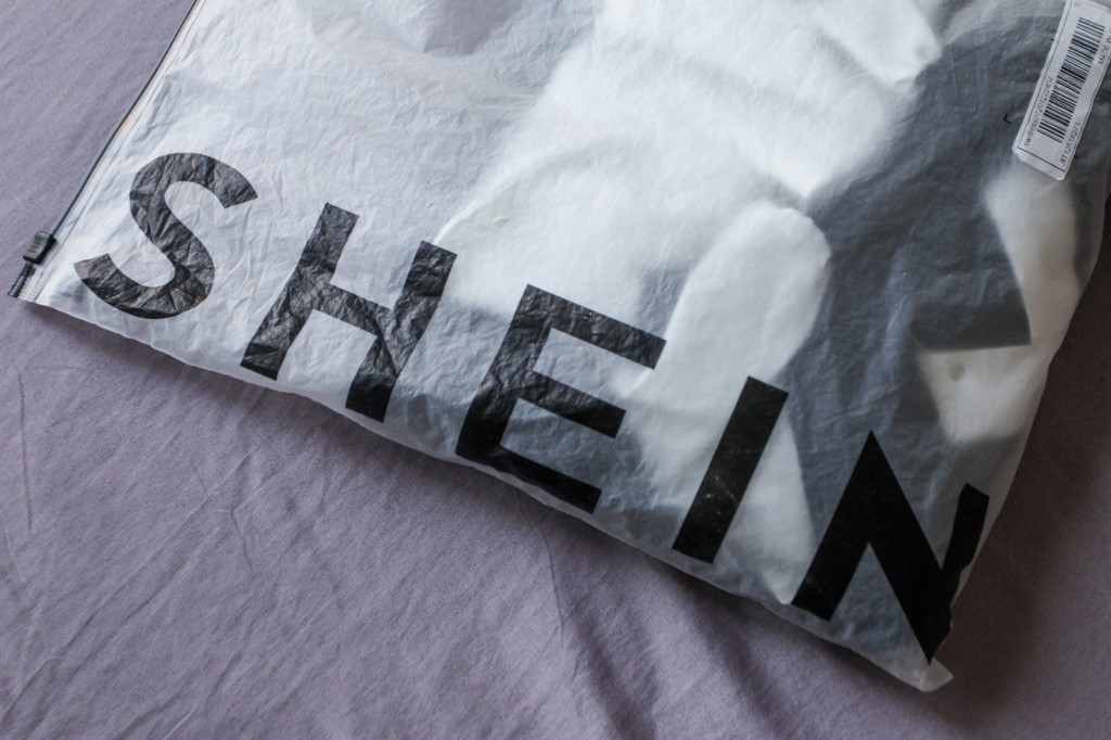 Η Shein αγοράζει την Everlane και μπαίνει στο «quiet luxury»