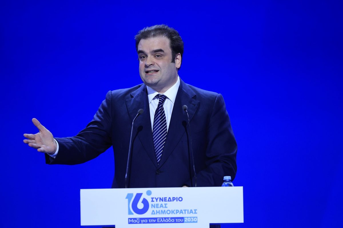 Πιερρακάκης: «Οι μεγάλες παρατάξεις νικούν όταν κοιτούν τον ορίζοντα της χώρας και όχι τον καθρέφτη τους»