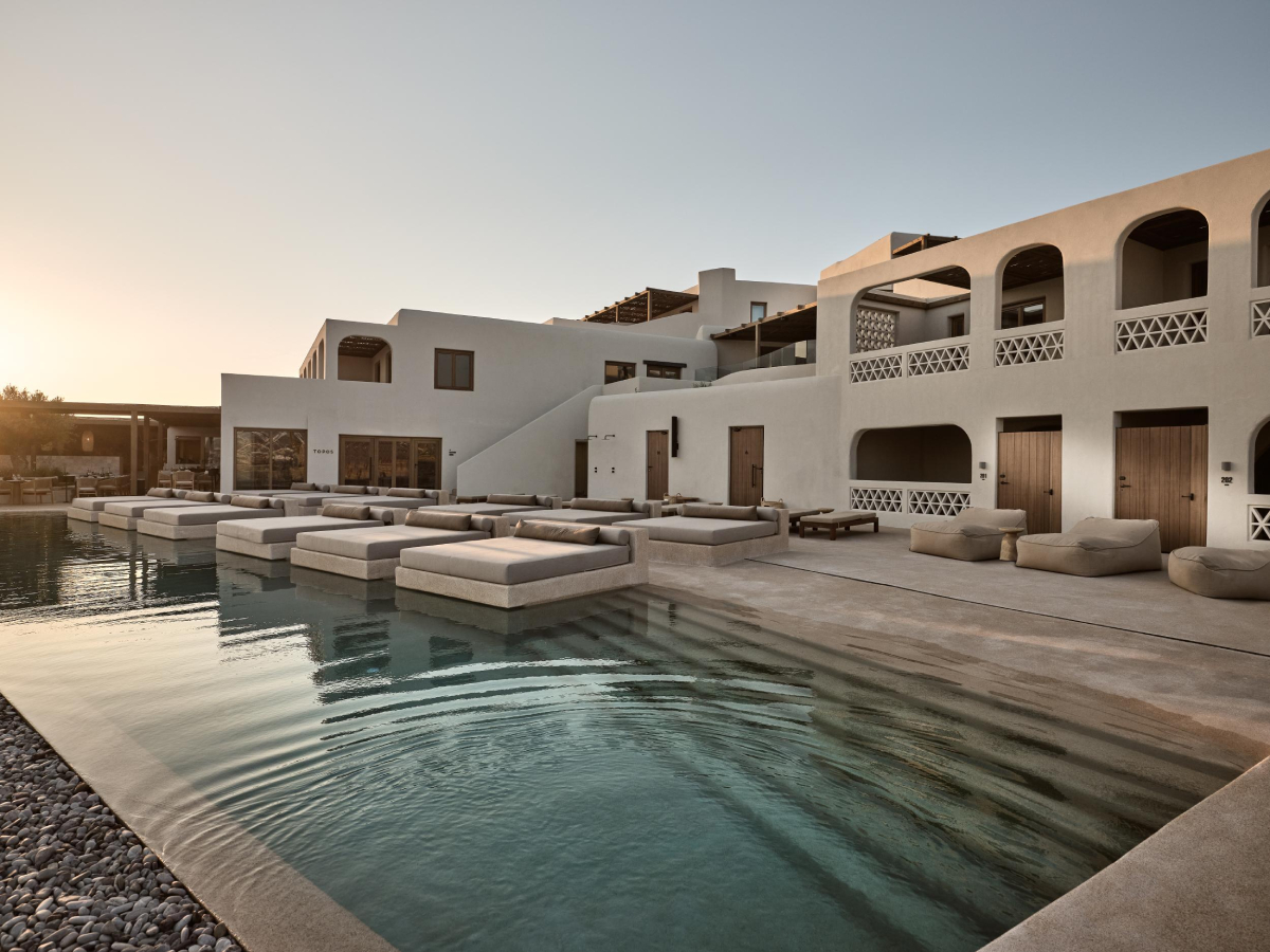 Ενισχύεται η συνεργασία μεταξύ Bain Capital και SWOT Hospitality, με τη διαχείριση και στρατηγική τοποθέτηση του OMEON Mykonos