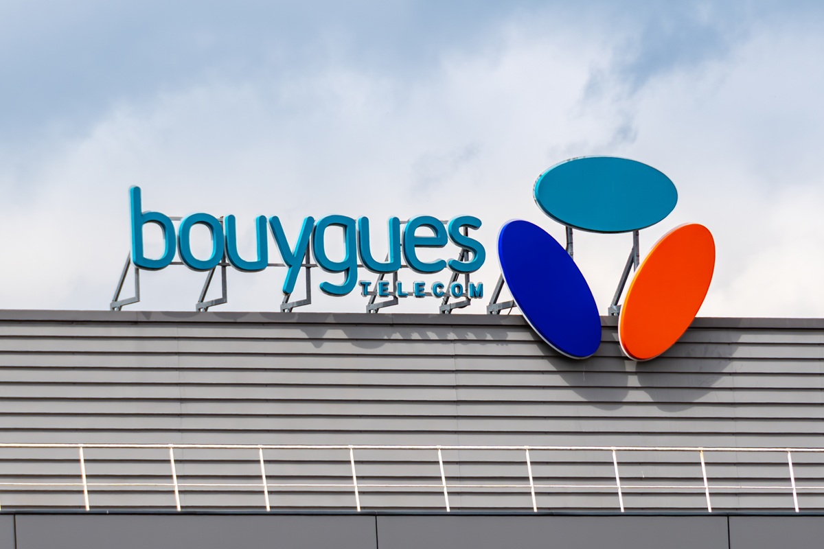 «Καμπανάκι» Bouygues για Ευρώπη: Ο κίνδυνος από την αμερικανική κυριαρχία σε δορυφόρους και AI