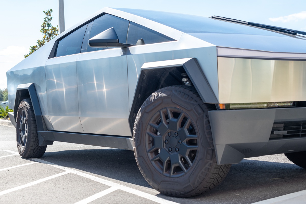 Νέα ανάκληση για το Cybertruck της Tesla: Οι τροχοί μπορεί να φεύγουν εν κινήσει