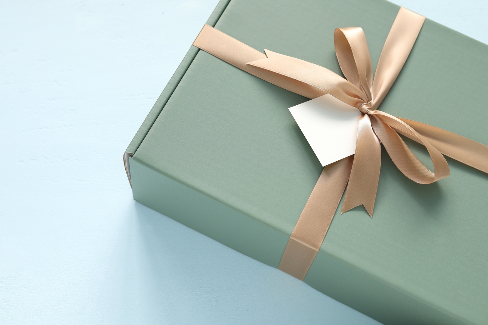 Η νέα τάση στο luxury gifting: Ειδικοί που αναλαμβάνουν να βρουν το ιδανικό δώρο