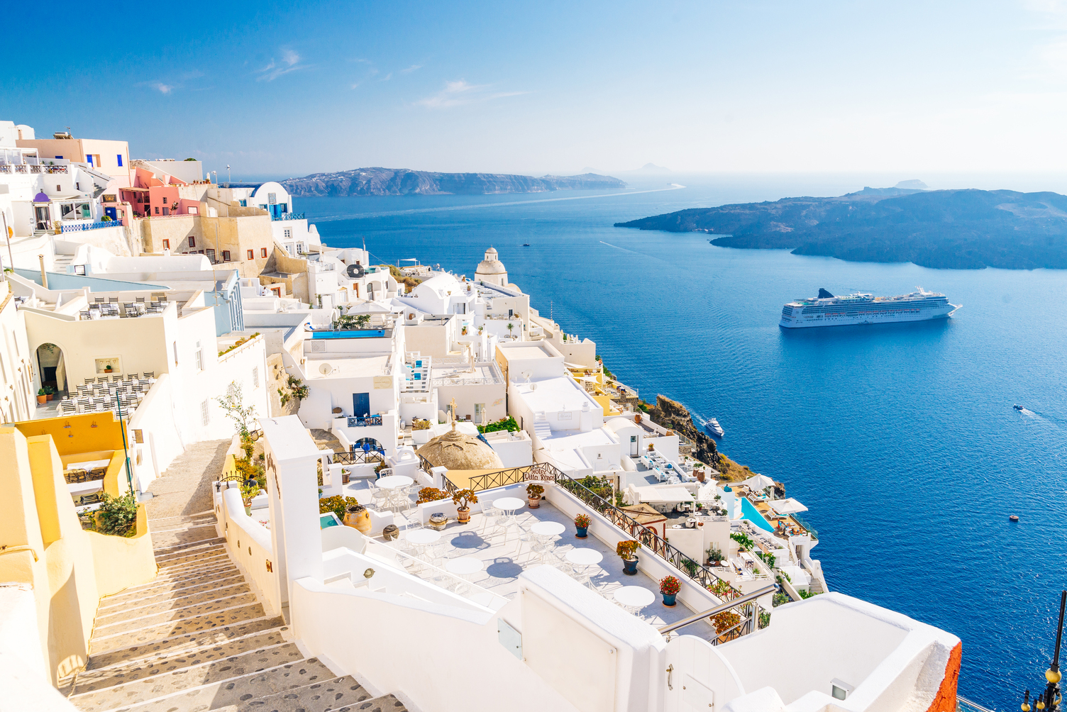 Σαντορίνη: Λιγότερες προκρατήσεις, όριο στην κρουαζιέρα και στοίχημα η βιωσιμότητα του νησιού
