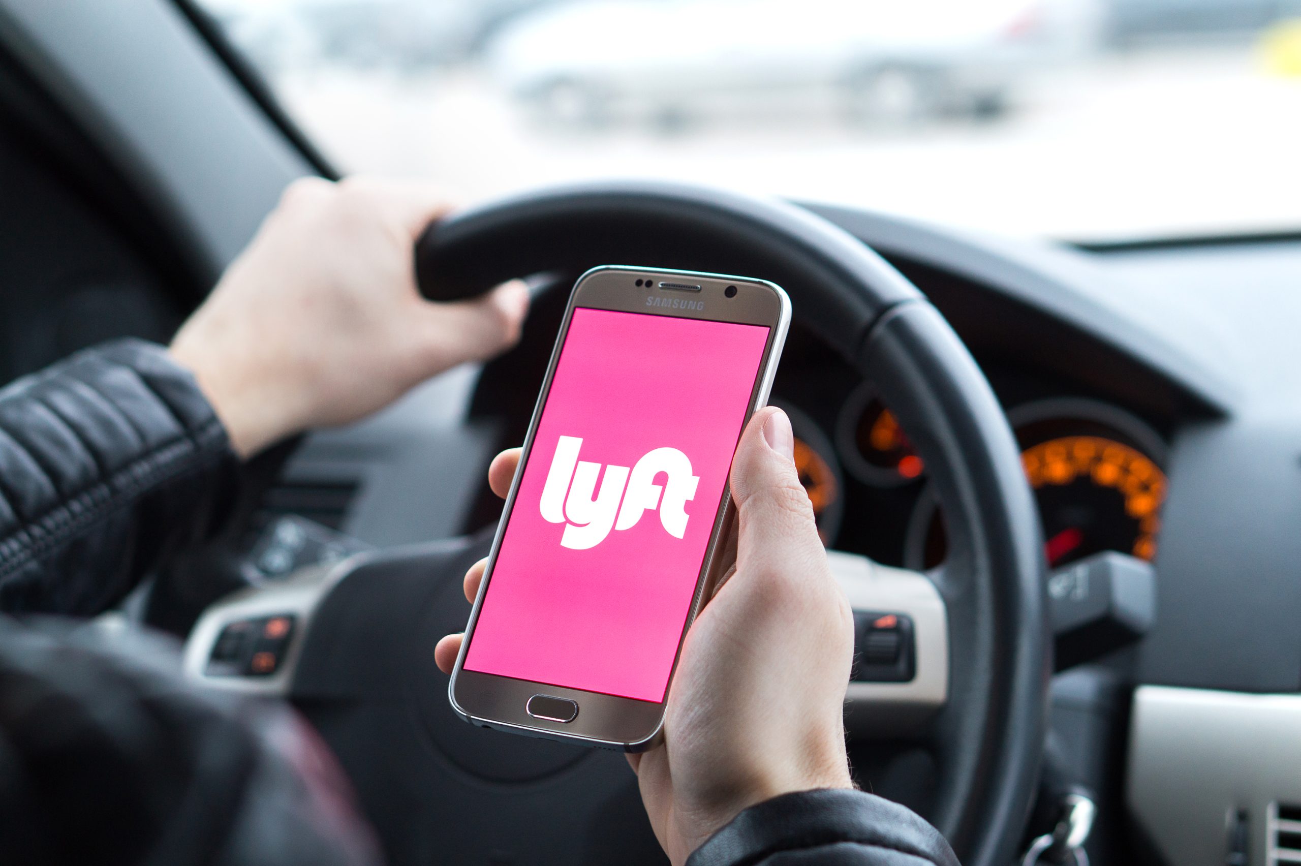 Lyft: Επιστρατεύει AI για να αυξήσει τα έσοδα των οδηγών της