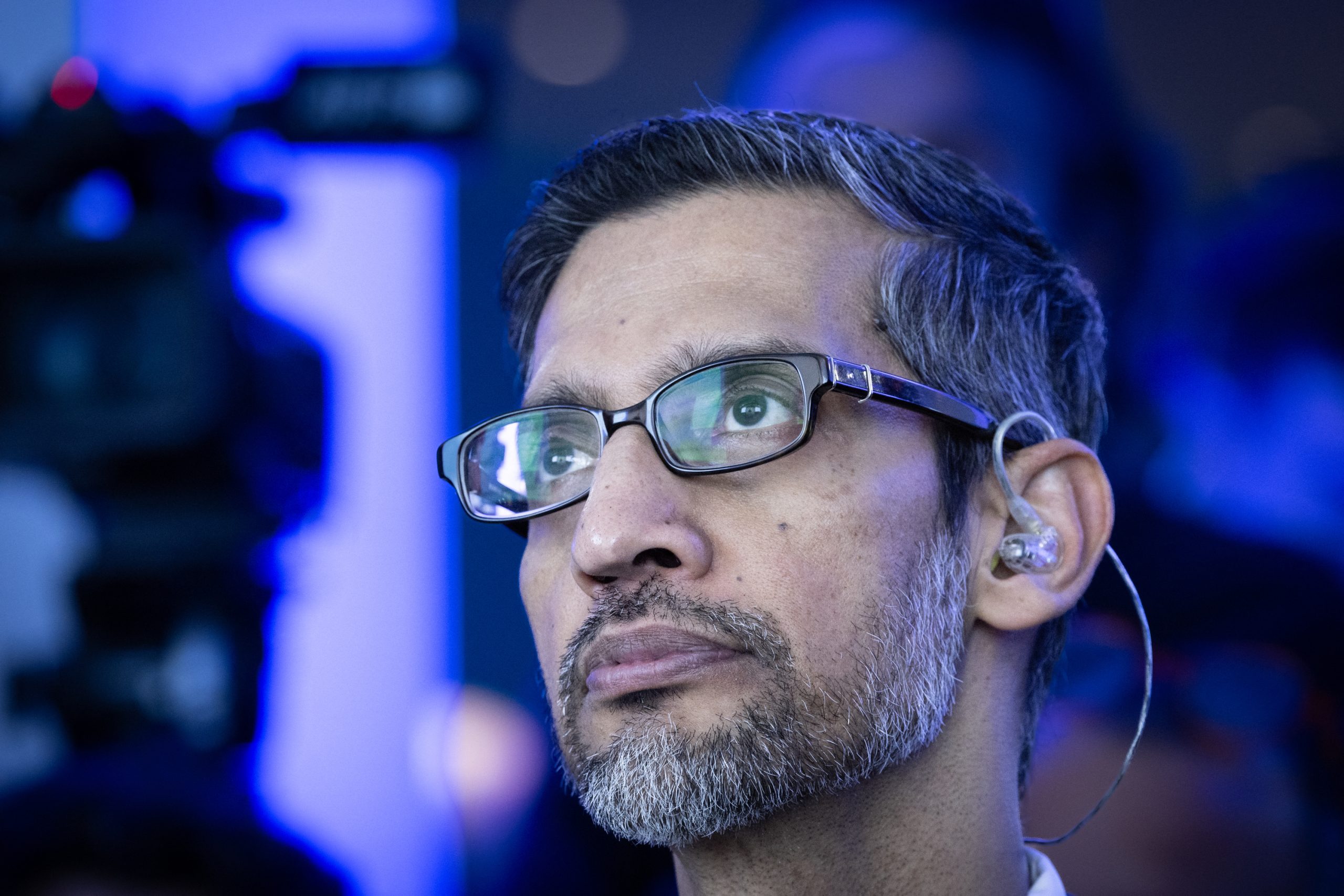 Σουντάρ Πιτσάι: Γιατί ο CEO της Google απέφυγε να μιλήσει για την AI στους αποφοίτους του Stanford