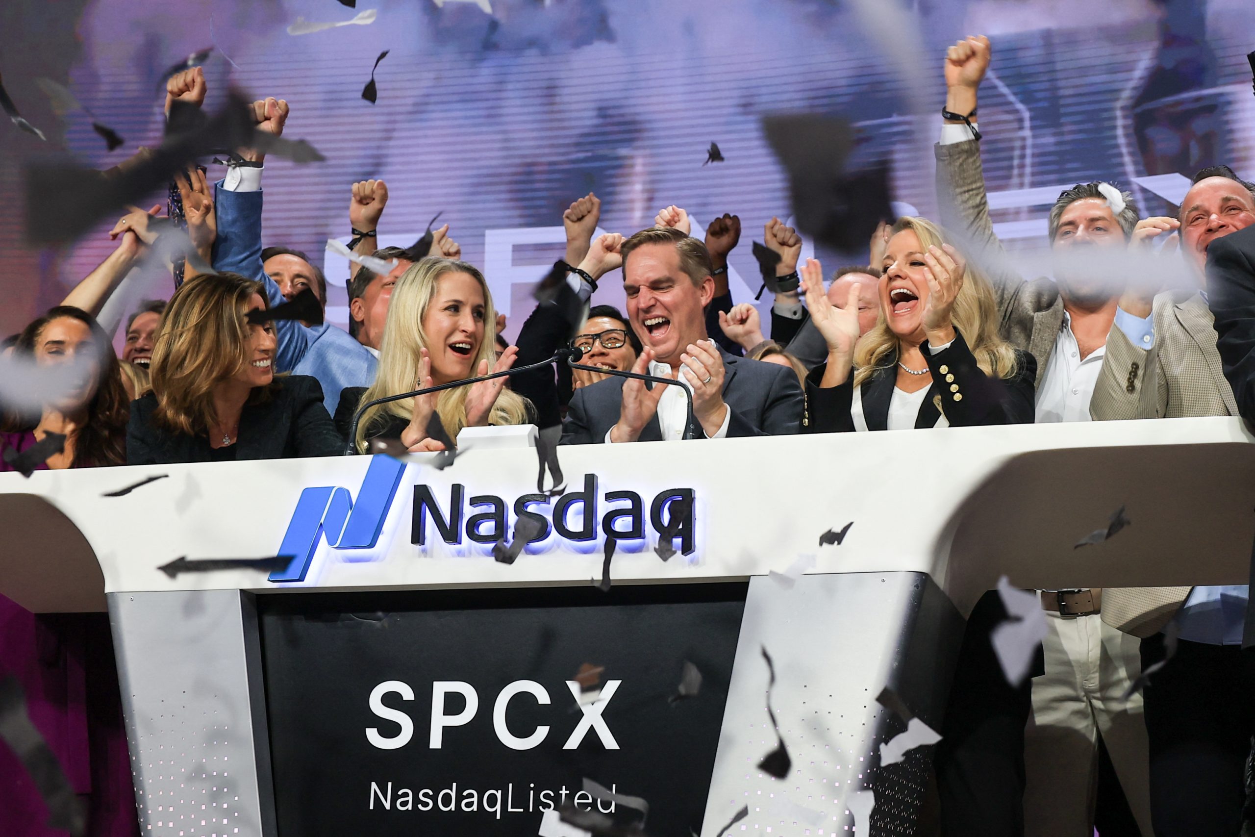 Space X: Ντεμπούτο στη Wall Street με υπόσχεση Μασκ για ταξίδι στον Άρη