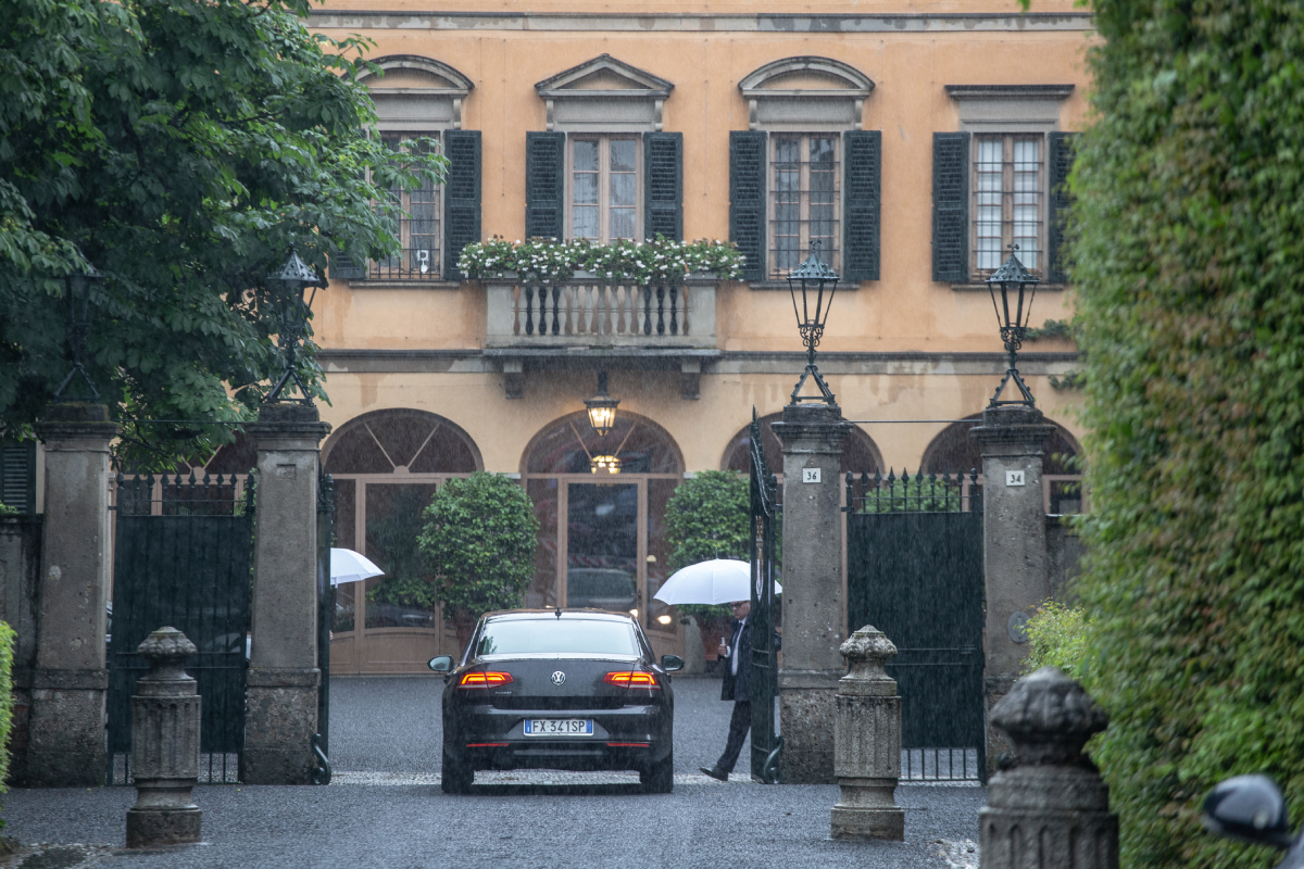 Ιταλία: Η θρυλική Villa Certosa του Μπερλουσκόνι περνά στη βασιλική οικογένεια του Κατάρ έναντι 350 εκατ. ευρώ