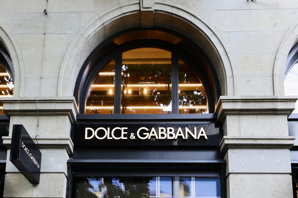 Dolce & Gabbana: Στο τραπέζι πωλήσεις ακινήτων στο Μιλάνο για να αντιμετωπίσει χρέος 450 εκατ. ευρώ