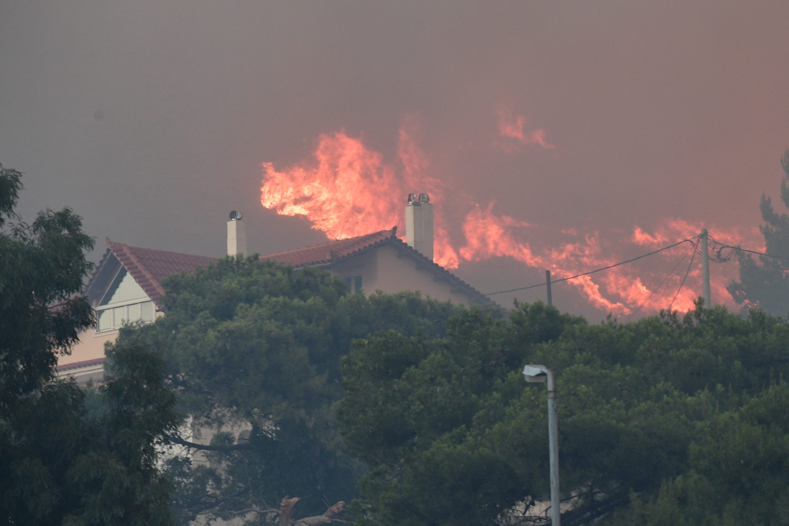Συναγερμός για πολύ υψηλό κίνδυνο πυρκαγιάς σε Αττική και άλλες 4 Περιφέρειες – Συστάσεις από την Πολιτική Προστασία