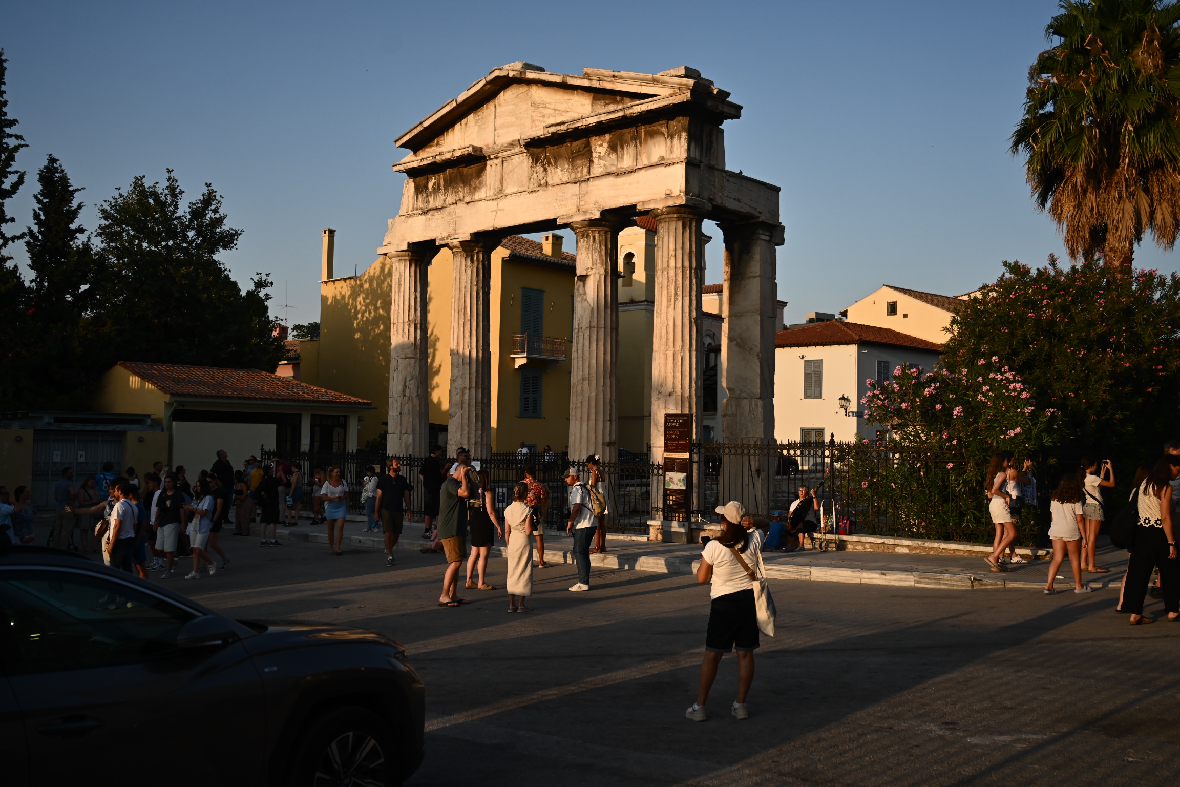 Καιρός: Ο θερμικός θόλος φτάνει στα Βαλκάνια – Έως 39°C την Τρίτη – Πότε πέφτει η θερμοκρασία