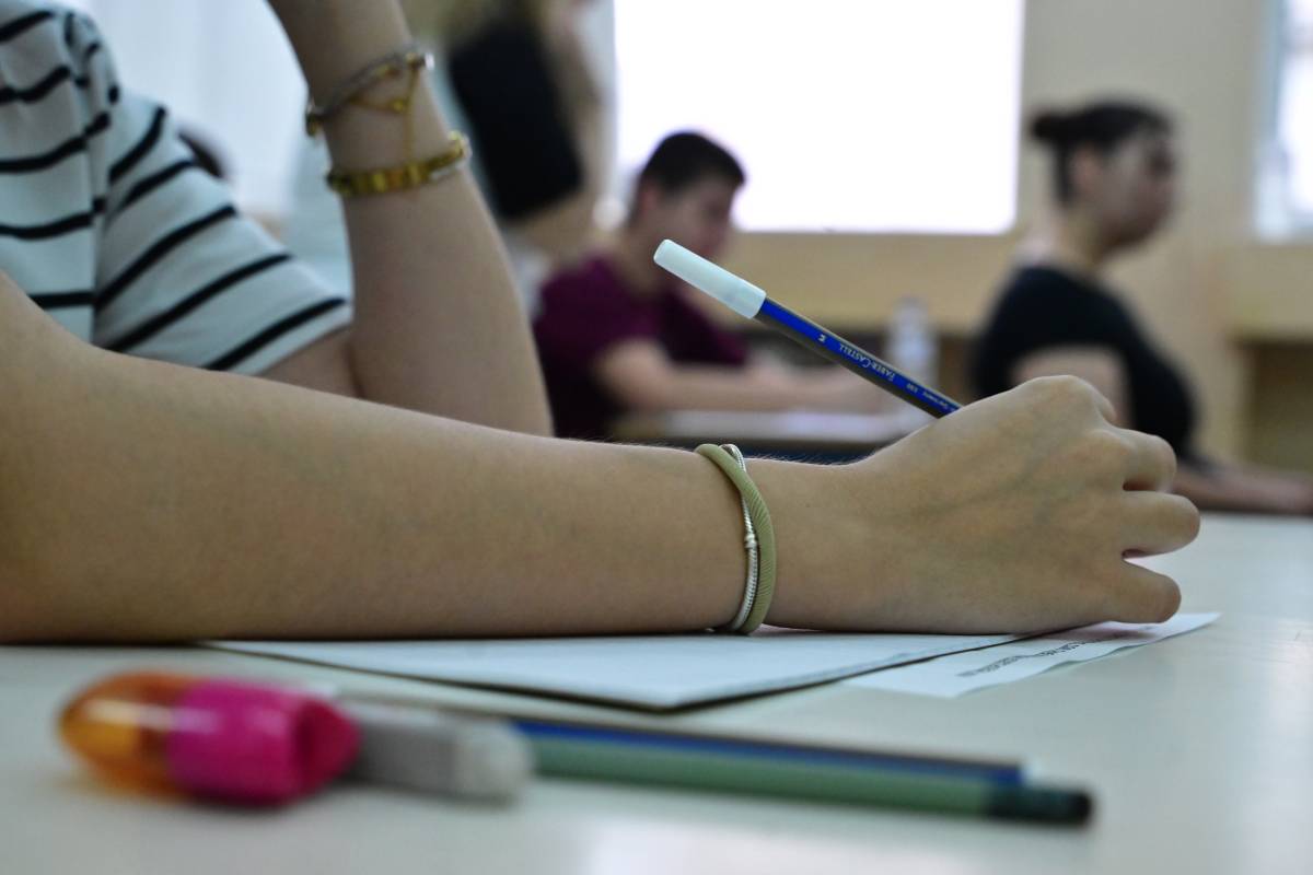 Πανελλαδικές 2026: Τα θέματα που «έπεσαν» σε Λατινικά, Χημεία και Πληροφορική