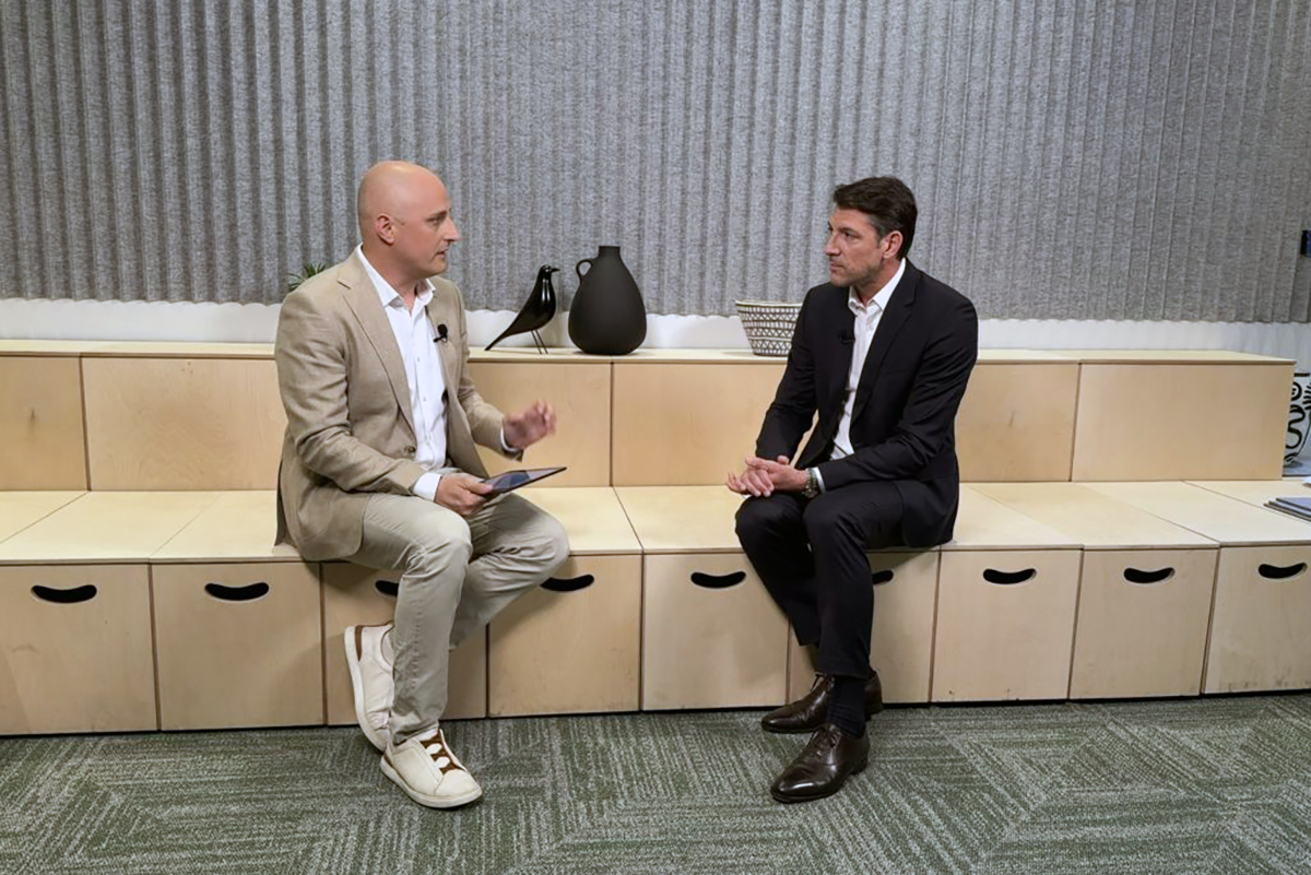 Charles Calestroupat στο Business Monitor: Ο Vice President της Microsoft Europe South βλέπει την Ελλάδα ως τον επόμενο κόμβο AI της περιοχής