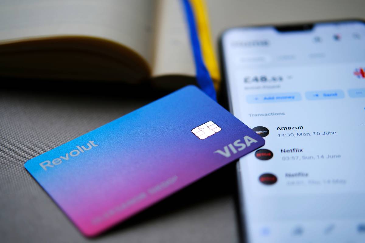 Revolut: Πλήρης άδεια λειτουργίας από την Κεντρική Τράπεζα των ΗΑΕ