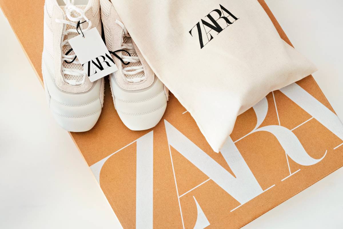 Η Zara αντέχει στην παγκόσμια αβεβαιότητα – Διψήφια αύξηση πωλήσεων τον Μάιο