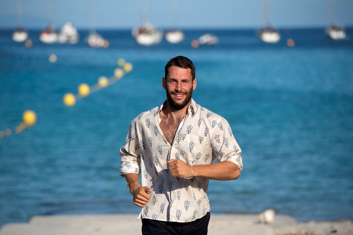 Simon Porte Jacquemus: Ποιος είναι ο σχεδιαστής που έβαλε τη μόδα κάτω από τον ήλιο της Μεσογείου