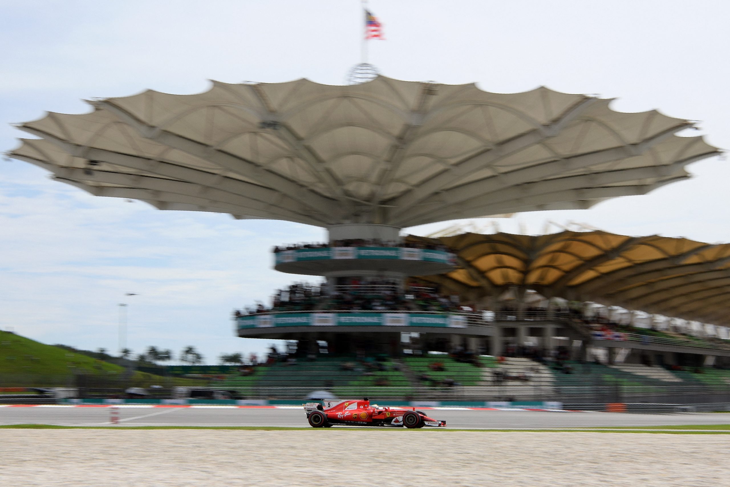 Formula 1: Στη Μαλαισία το Γκραν Πρι του Μπαχρέιν – Επιστρέφει η πίστα της Σεπάνγκ