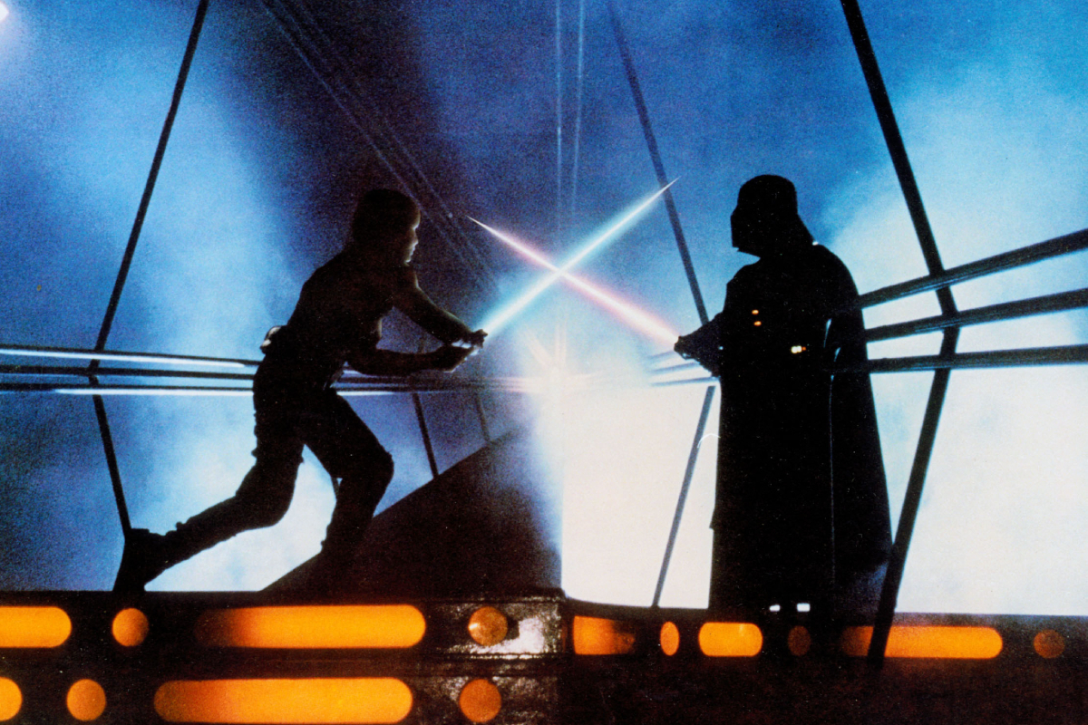Star Wars: Στα 3,75 εκατ. δολάρια πωλήθηκε το φωτόσπαθο του Λουκ Σκαϊγουόκερ