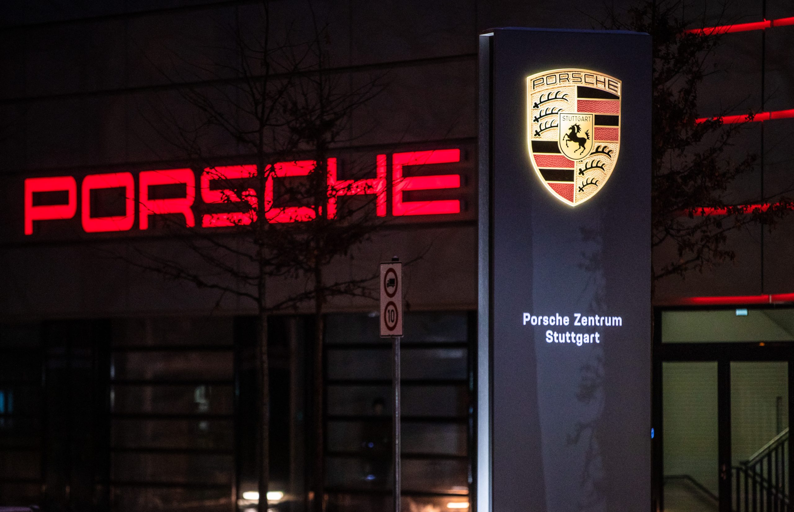 Porsche: Περικόπτει ακόμη 5.000 θέσεις εργασίας έως το 2035