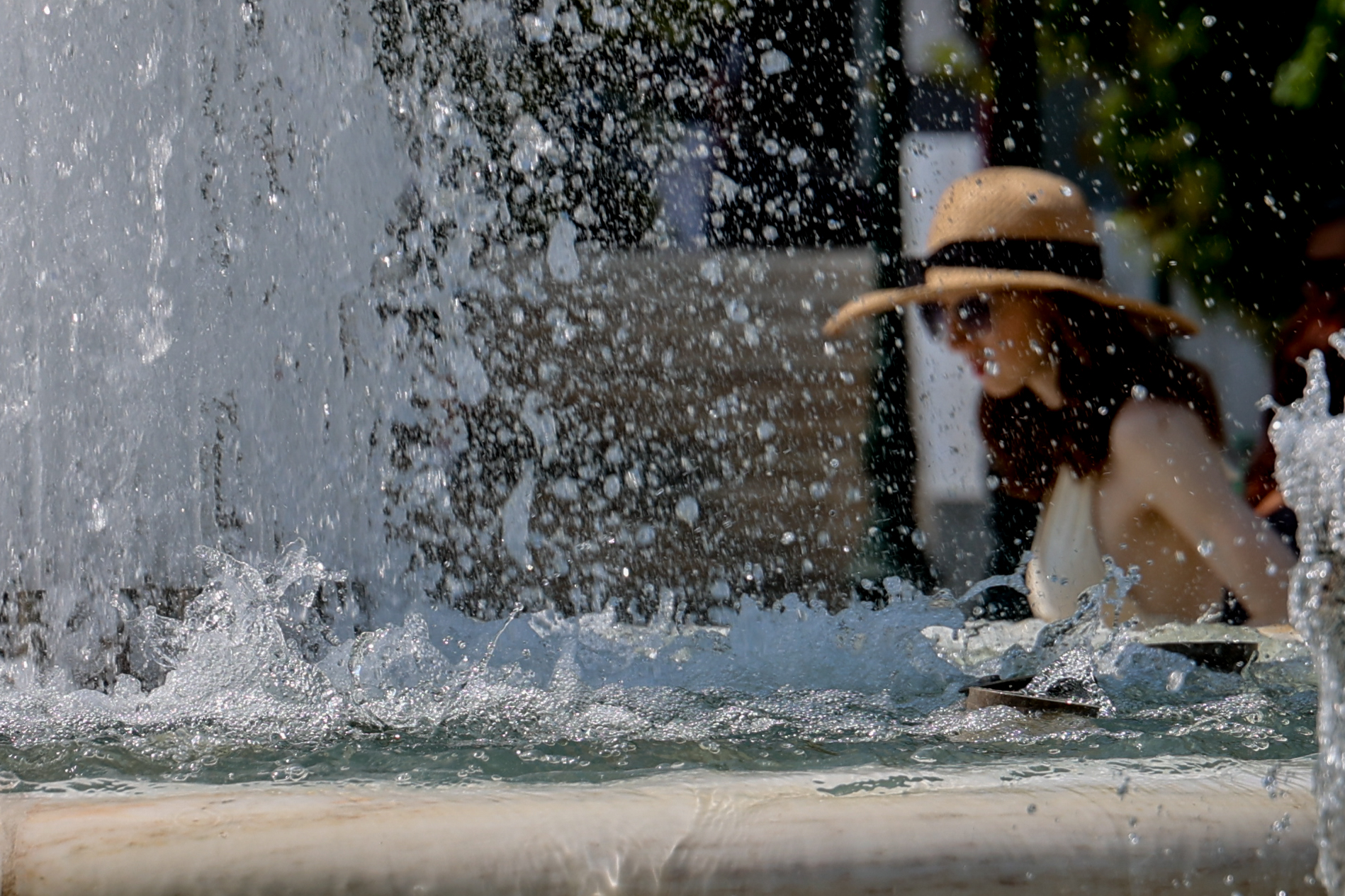 Καύσωνας προ των πυλών: Πού θα αγγίξει τους 39°C ο υδράργυρος σήμερα
