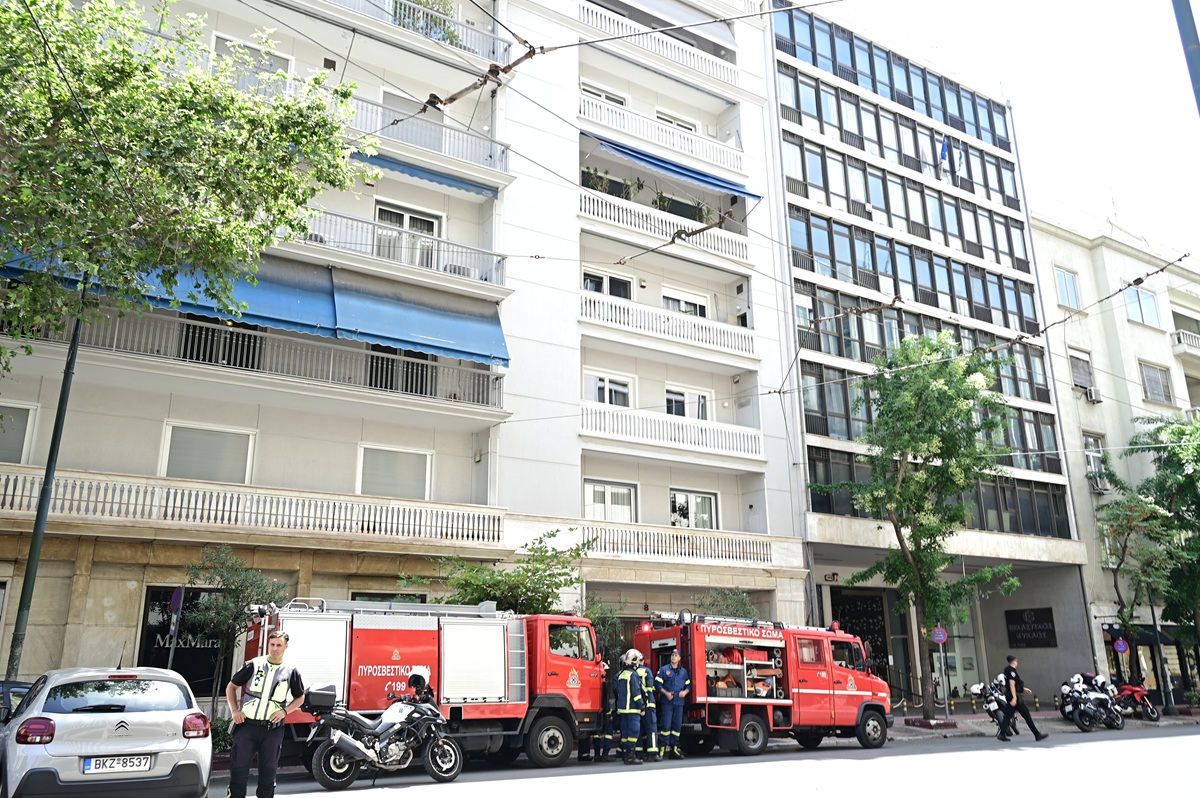 Γαλλική πρεσβεία: Φάρσα το τηλεφώνημα για βόμβα – Άνοιξε η Ακαδημίας