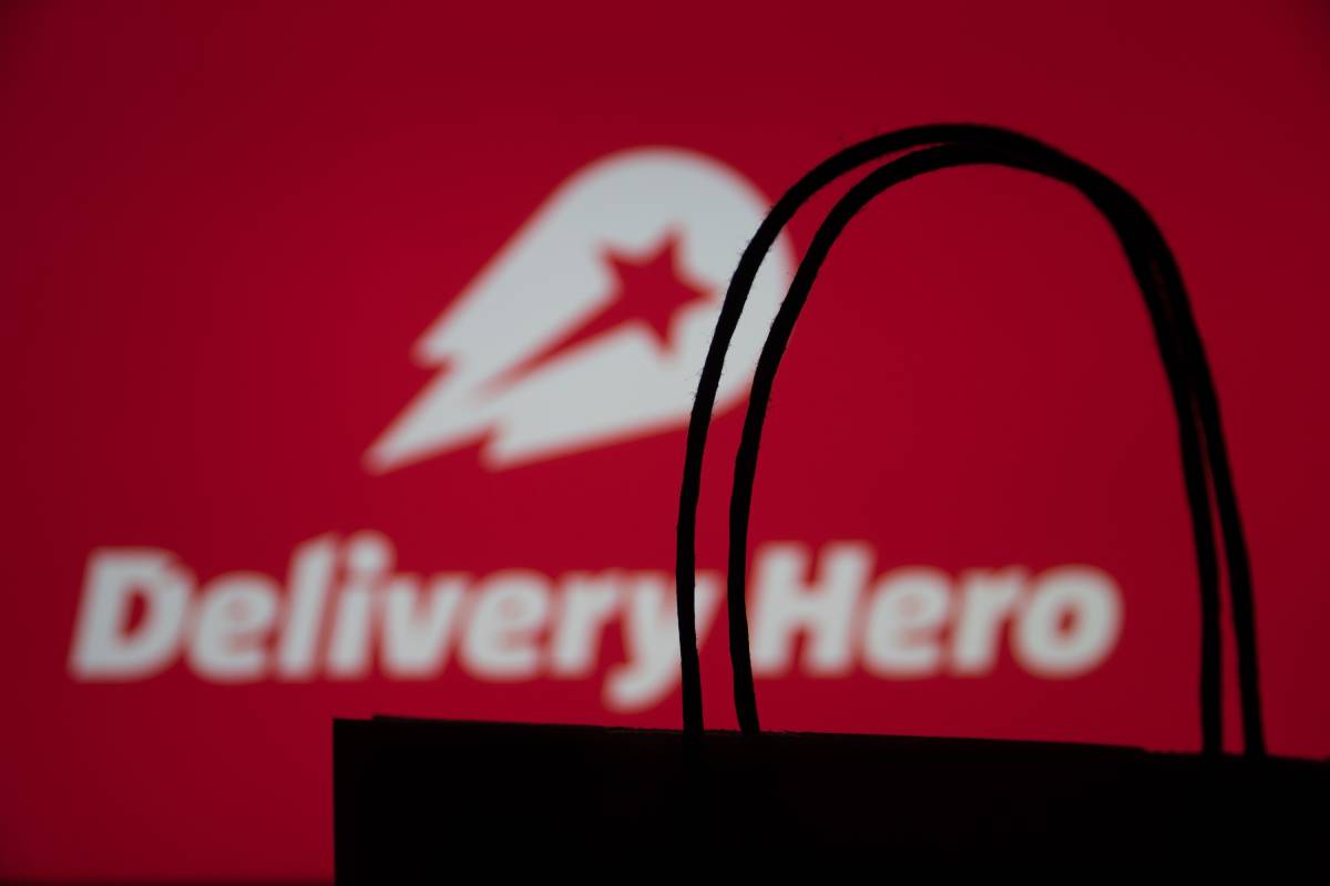Η Uber αγοράζει τη Delivery Hero και απαντά στη DoorDash με ένα mega deal