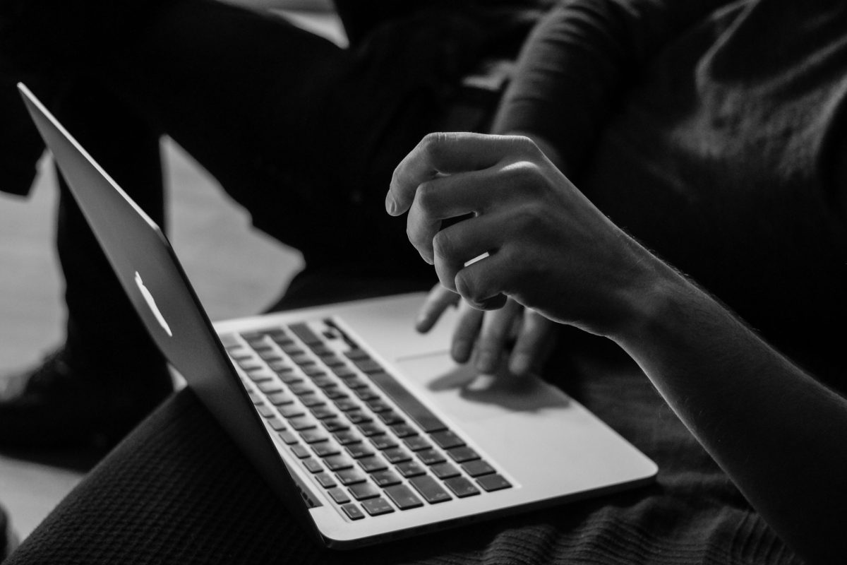 Δικογραφία σε βάρος τεσσάρων influencers για παράνομη διαφήμιση τυχερών παιγνίων
