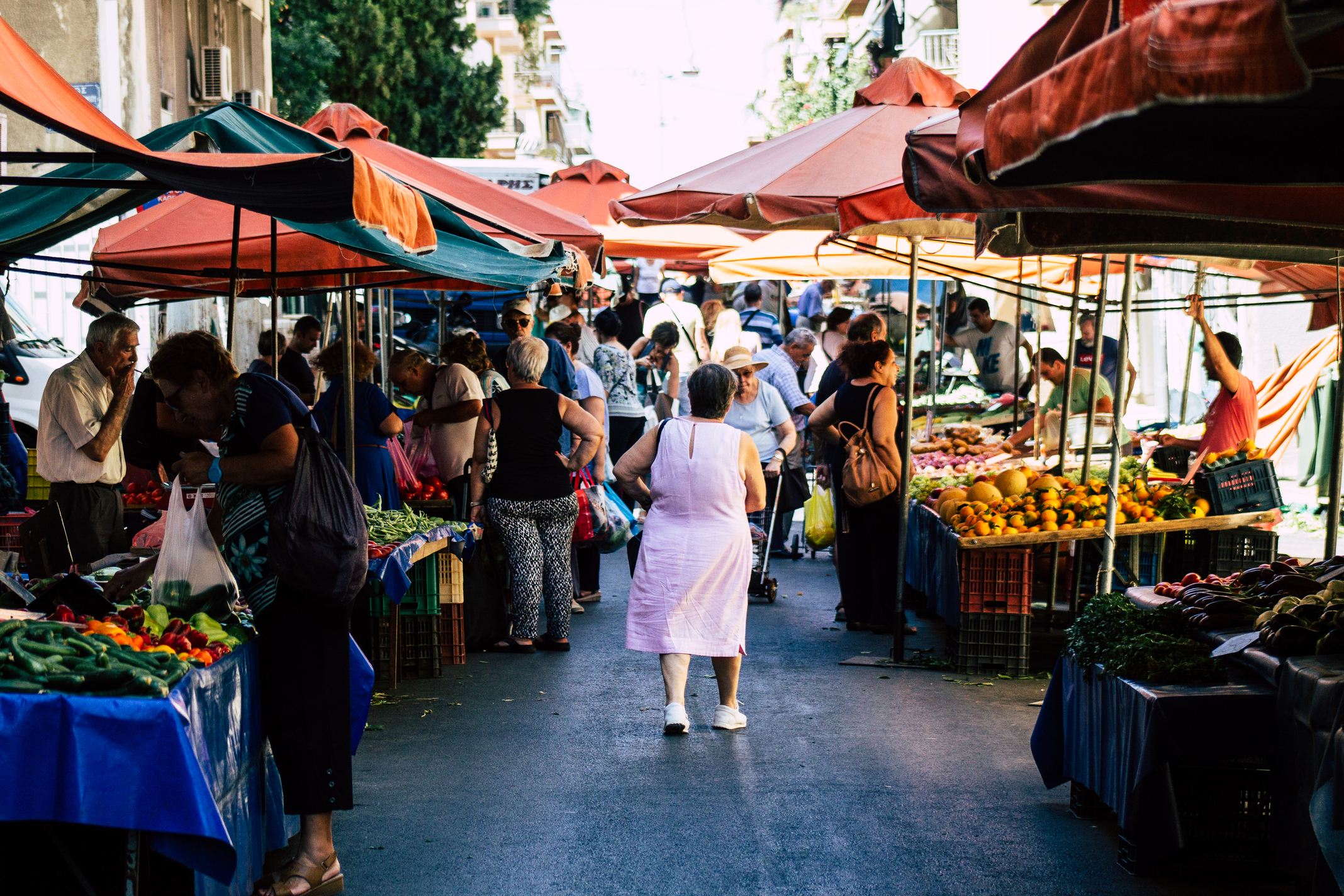 Ακρίβεια: Το μεγαλύτερο πρόβλημα για το 83% των πολιτών – 2 στους 3 περιορίζουν τις διακοπές τους