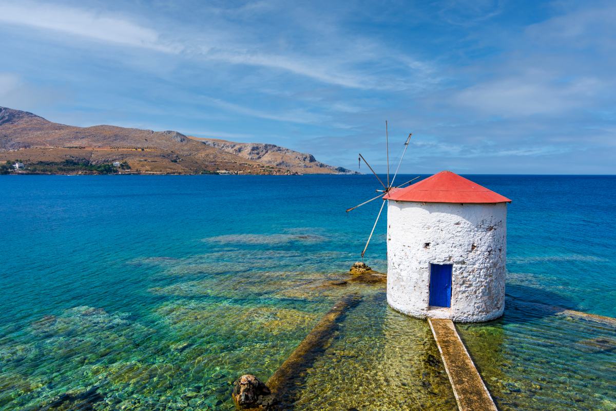 5 ελληνικά νησιά για ήσυχες διακοπές και βουτιές σε κρυστάλλινα νερά