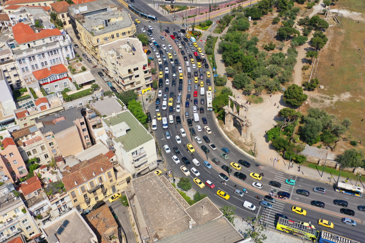 Traffic Commander: Το νέο σύστημα με AI που μπαίνει στη «μάχη» για το κυκλοφοριακό της Αττικής