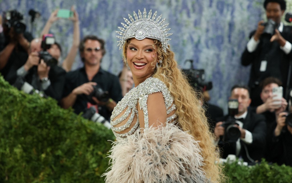 Beyoncé: Δωρεά 1 εκατ. δολαρίων για τους σεισμόπληκτους στην Κολομβία