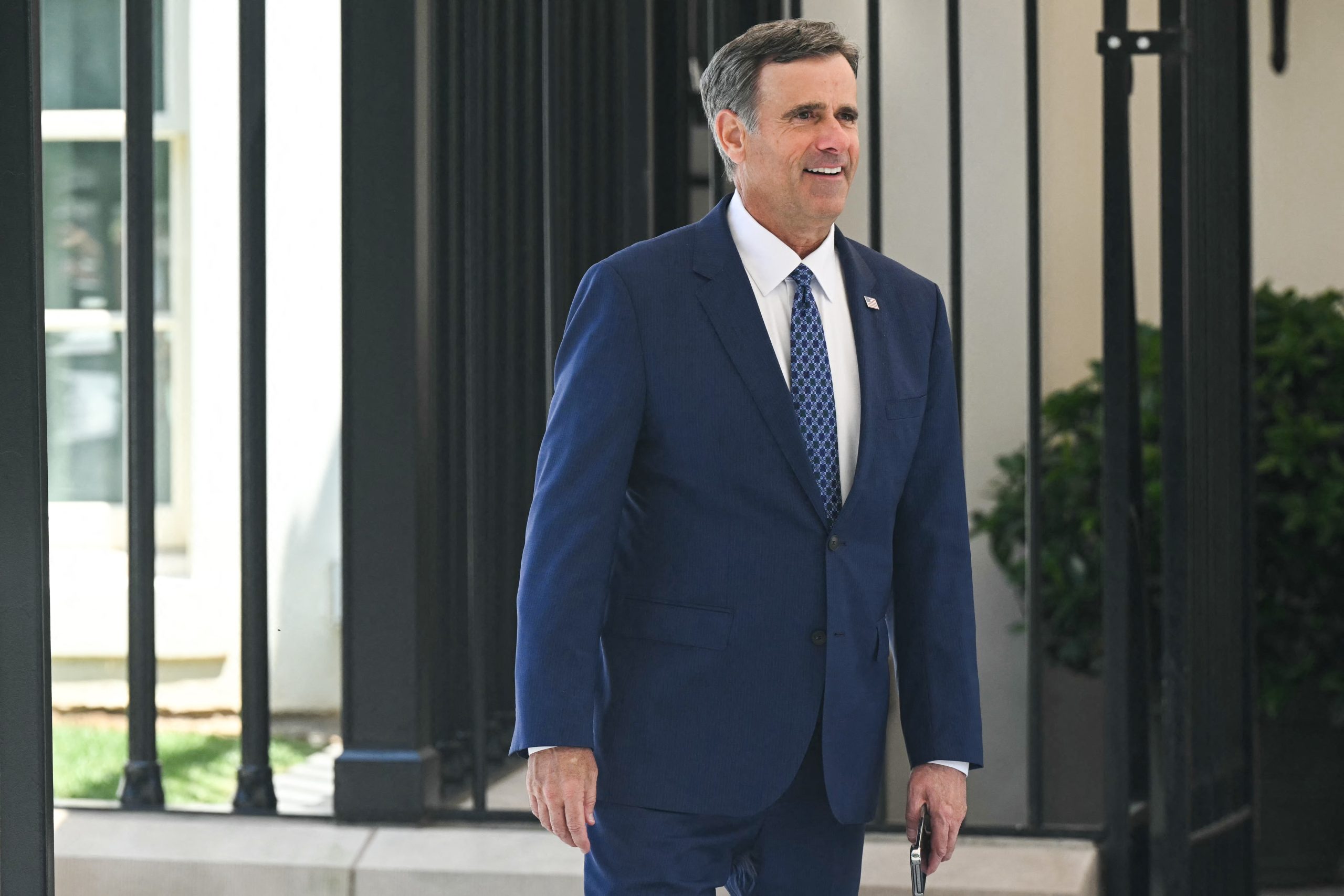 CIA: Μυστική αποστολή του Τζον Ράτκλιφ στη Μόσχα – Προειδοποίηση στη Ρωσία να μην επιτεθεί στο ΝΑΤΟ
