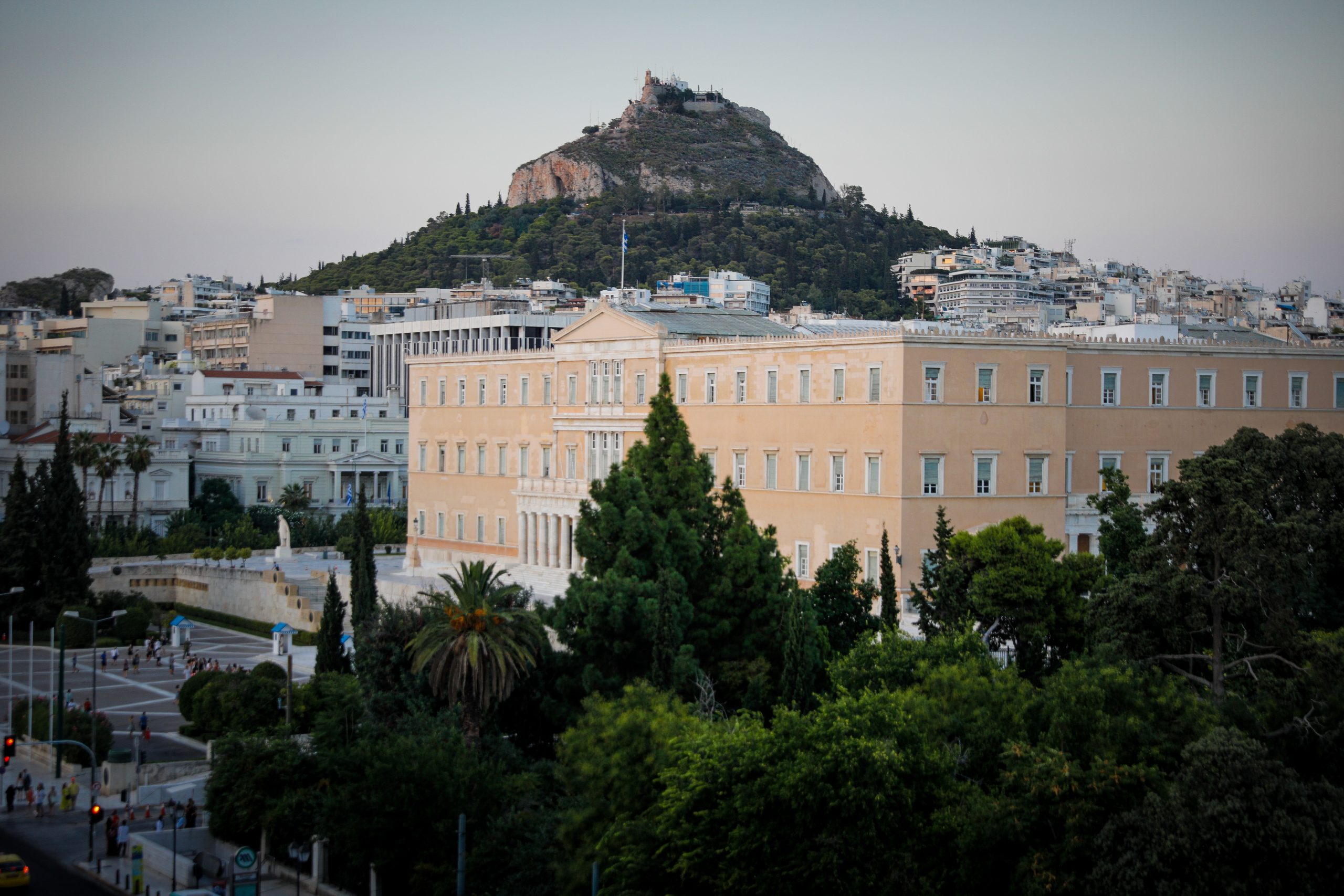 Ακραίος κίνδυνος πυρκαγιάς: Κλειστοί Λυκαβηττός και λόφος Φινόπουλου από τα μεσάνυχτα