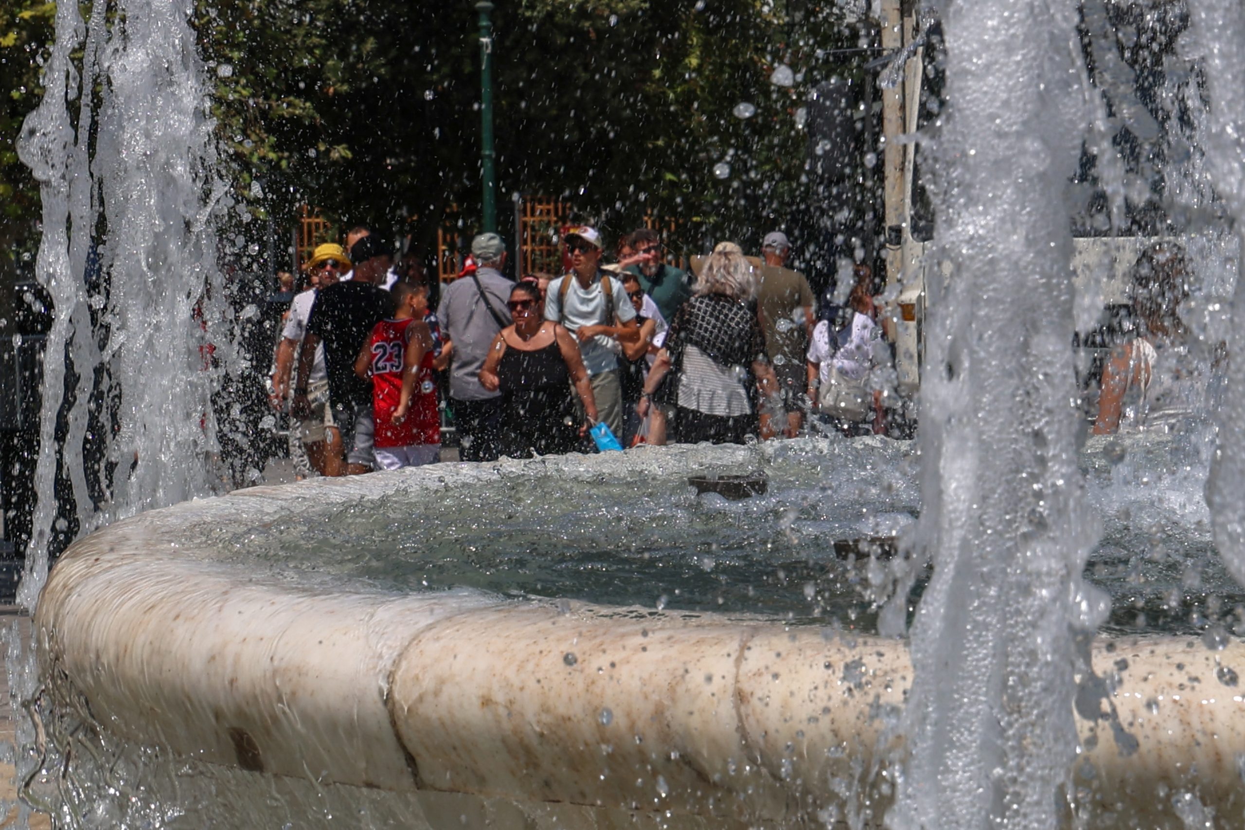 Μίνι καύσωνας στη χώρα: Πού θα φτάσει τους 39°C ο υδράργυρος