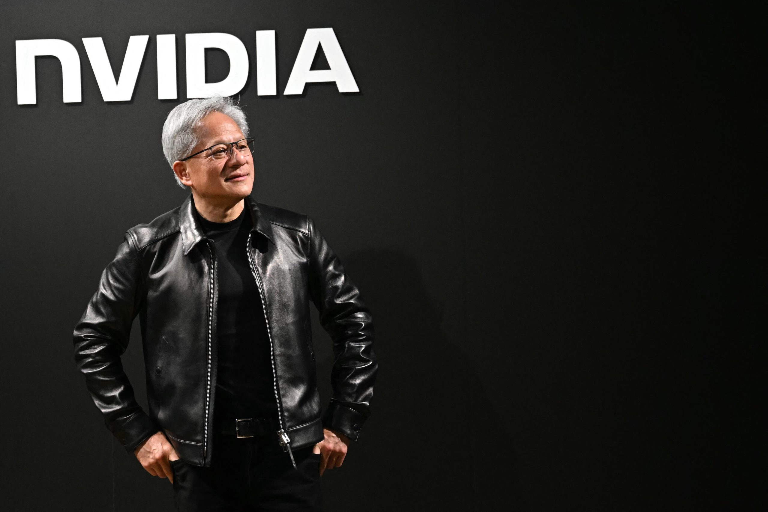 Nvidia: Διπλασίασε τα τριμηνιαία έσοδα στα $96 δισ. και ξεπέρασε τις εκτιμήσεις – Ο Jensen Huang βλέπει τη ζήτηση να επιταχύνεται