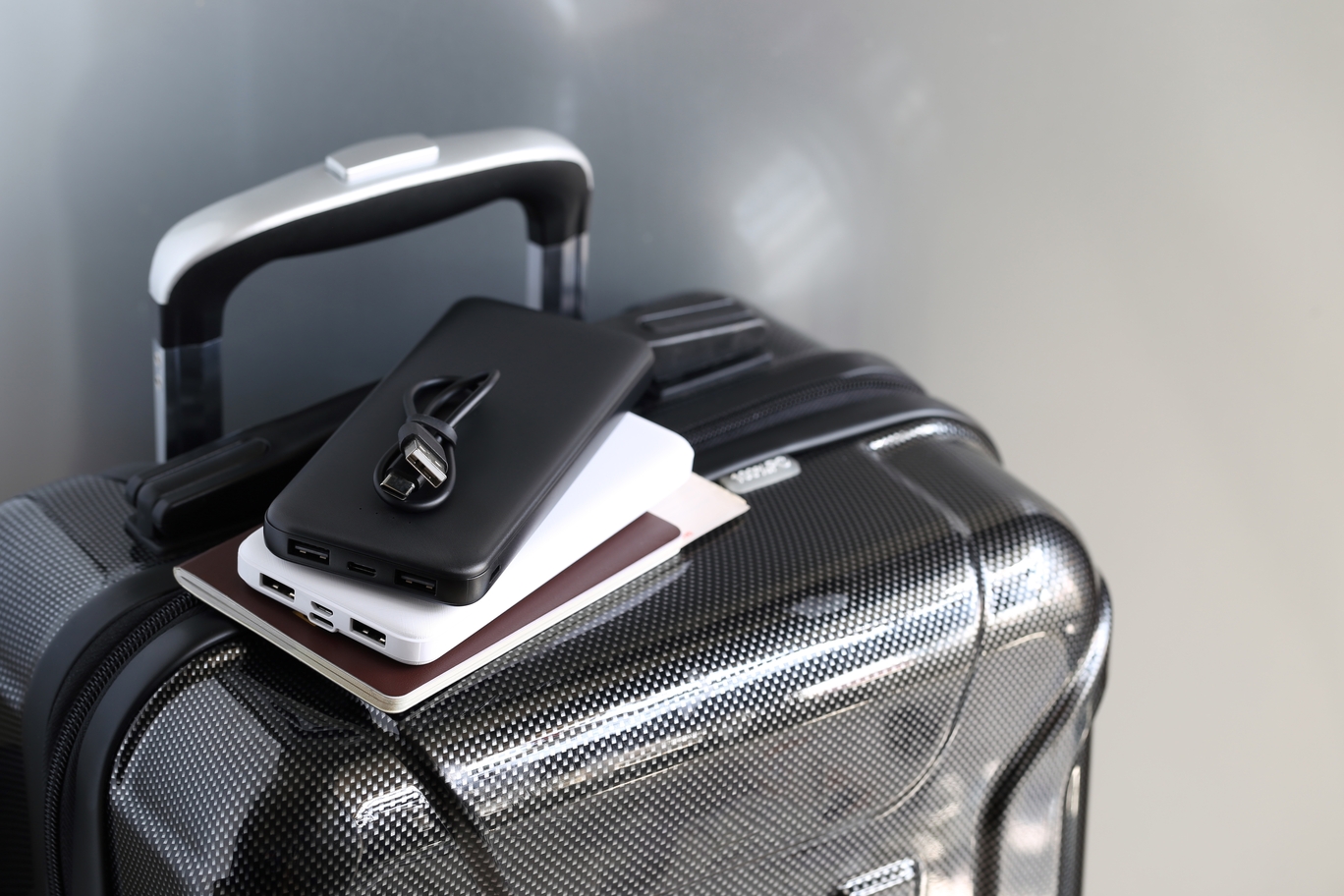 Power bank στο αεροπλάνο: Το λάθος που μπορεί να σας κοστίσει πριν την πτήση
