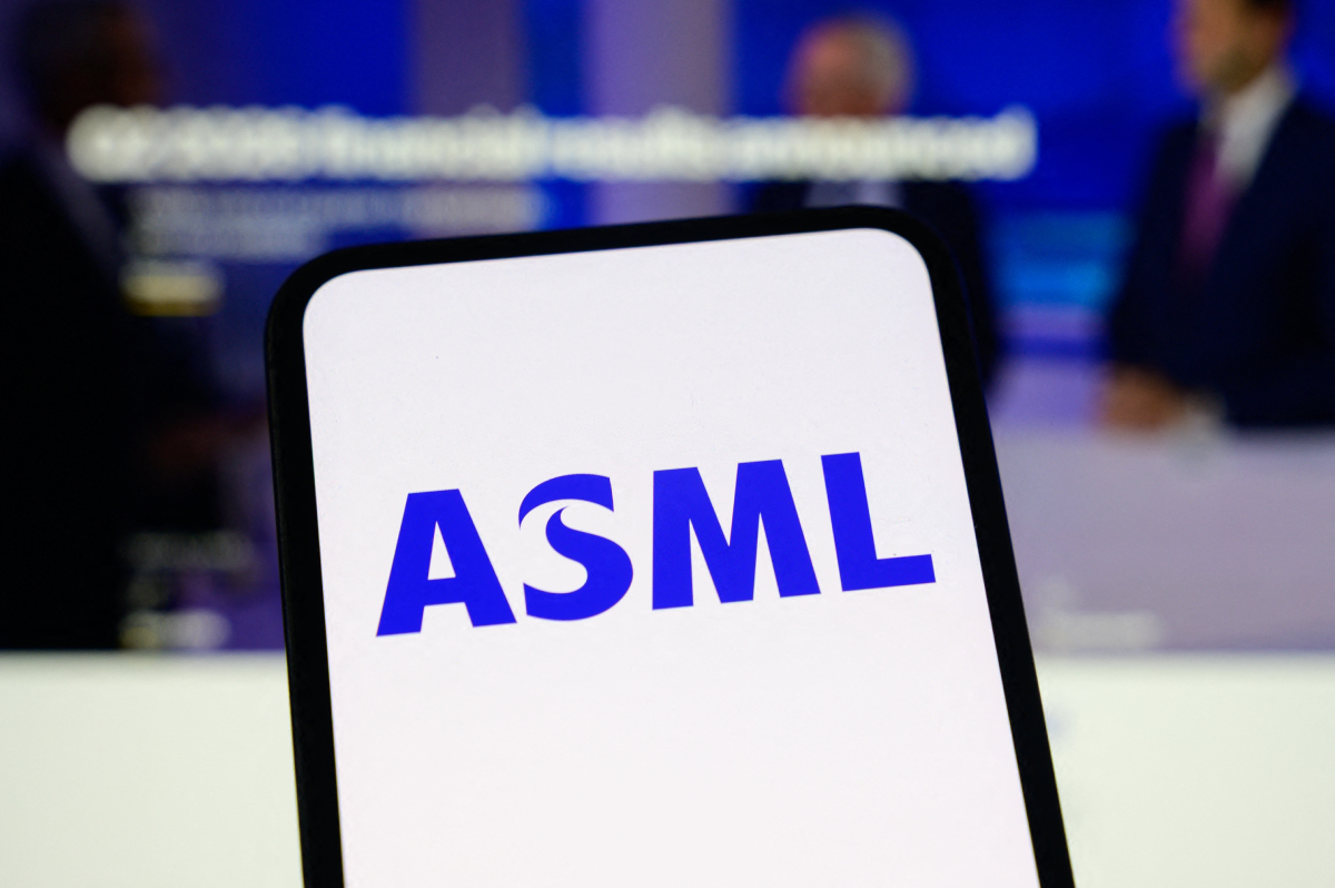 ASML: TSMC και Samsung υιοθετούν τα νέα μηχανήματα EUV των 400 εκατ. δολαρίων