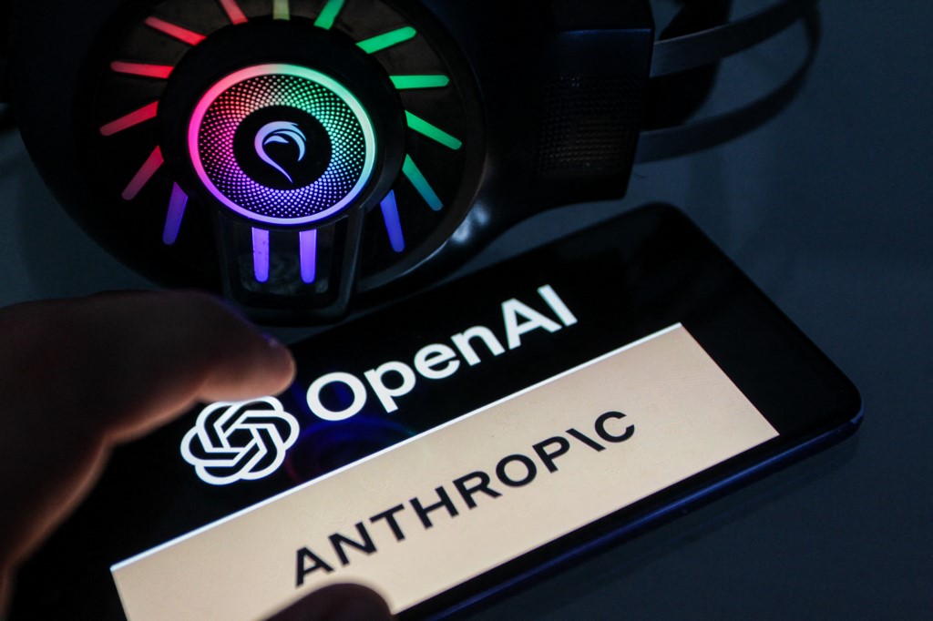 OpenAI και Anthropic κυνηγούν το «διαβατήριο» για φθηνότερο δανεισμό