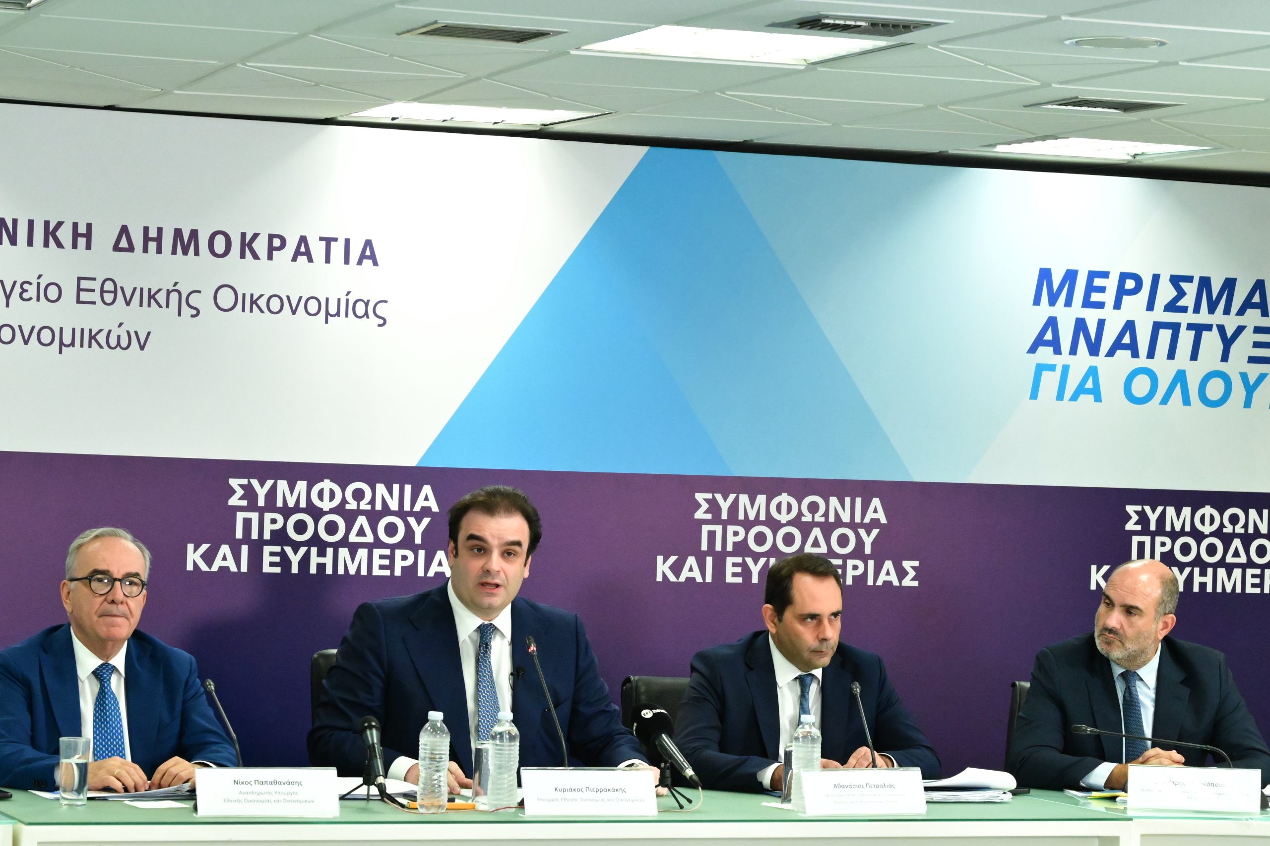 Live η εξειδίκευση του πακέτου 2,2 δισ. ευρώ της ΔΕΘ – Οι 4 βασικοί άξονες (vid)