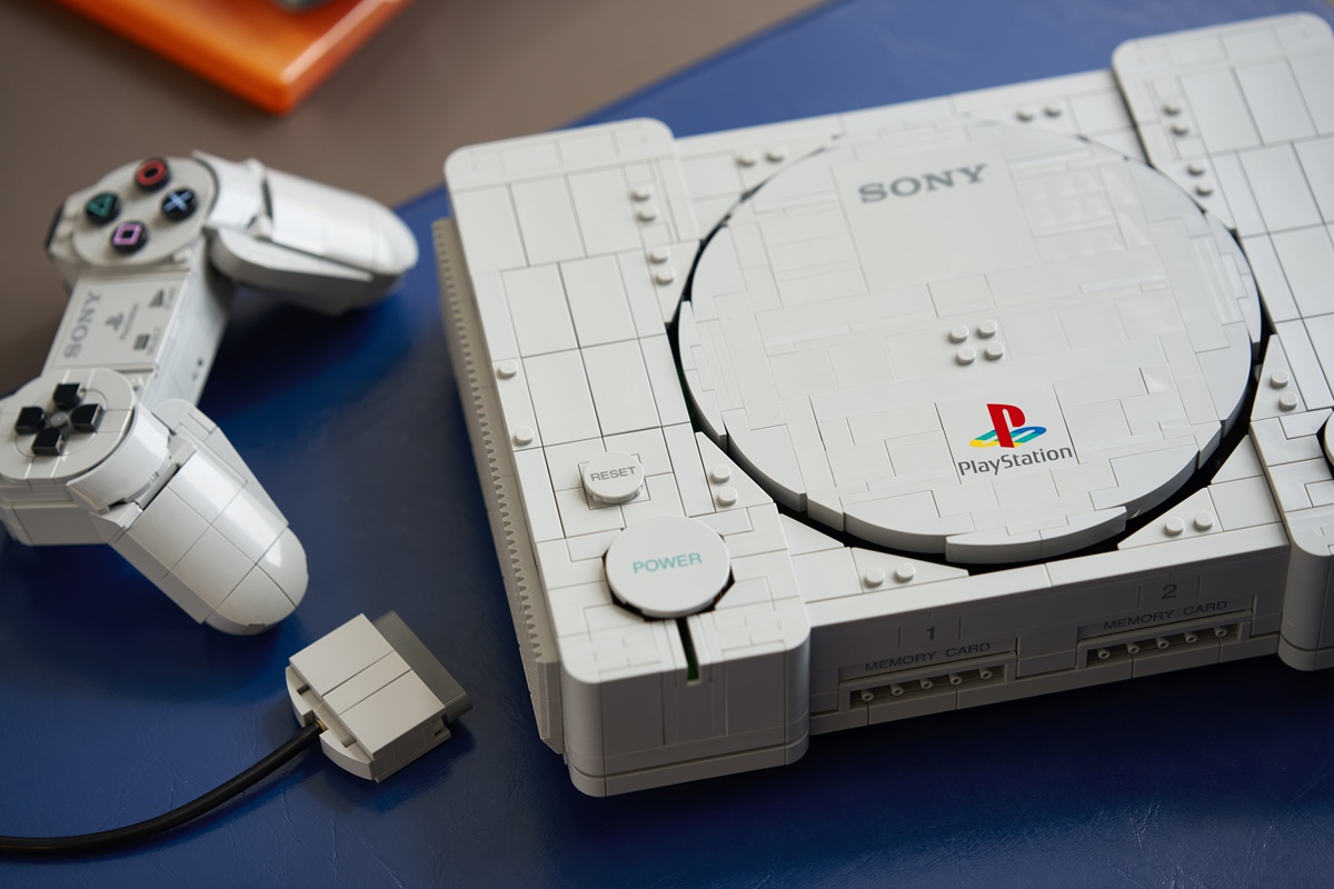 LEGO: Κυκλοφορεί το θρυλικό PlayStation σε εντυπωσιακό συλλεκτικό σετ