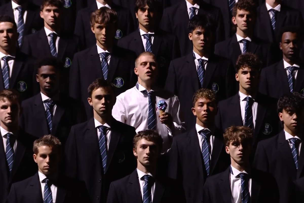 Η εντυπωσιακή εμφάνιση των Yung Lean και Gener8ion στα VMAs – Το «Storm» του Romain Gavras ζωντάνεψε στη σκηνή