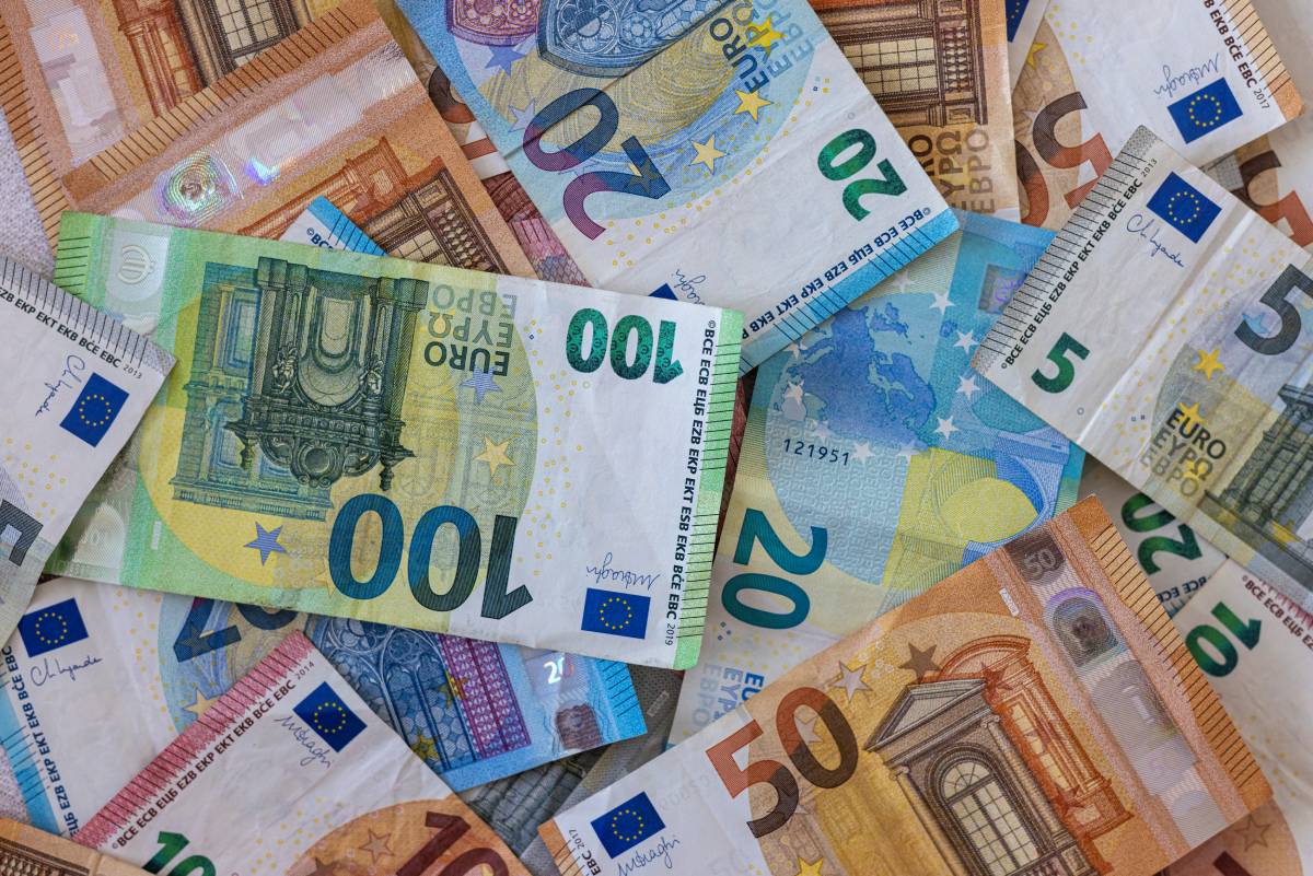 Νέα μέτρα: Ποιοι θα δουν περισσότερα χρήματα στην τσέπη τους έως το 2028