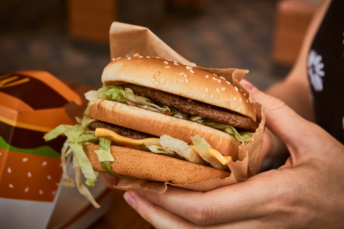 Θα πληρώνατε 18 δολάρια για ένα Big Mac; Πώς η Τεχνητή Νοημοσύνη διαμορφώνει τις τιμές του δημοφιλούς μπέργκερ